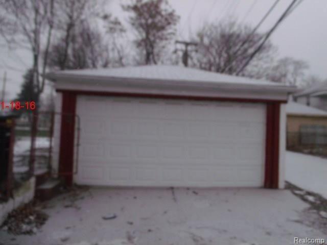 2124 Alter Road Detroit, MI 48215 - Photo 12 of 12 Garage.JPG