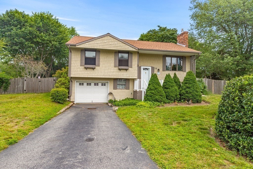 14 Harlow Road Marshfield, MA 02050 - Photo 2 of 21 Gallery Image 2
