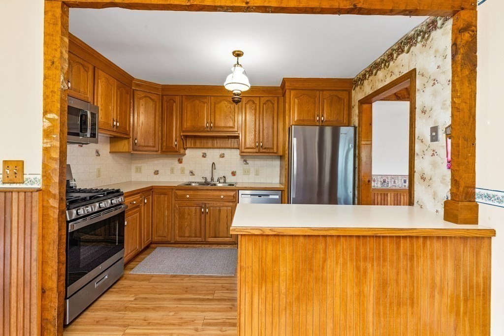 14 Harlow Road Marshfield, MA 02050 - Photo 4 of 21 Gallery Image 4