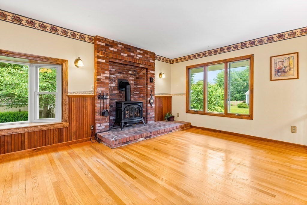 14 Harlow Road Marshfield, MA 02050 - Photo 7 of 21 Gallery Image 7