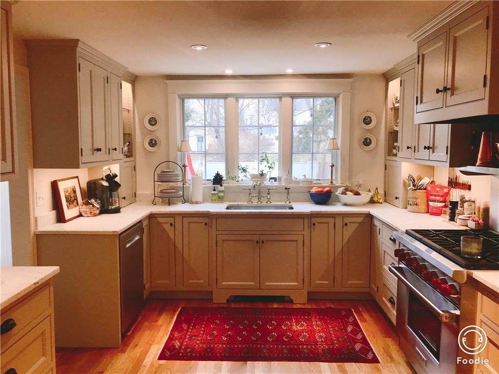 41 Wheaton Street Warren, RI 02885 - Photo 6 of 24