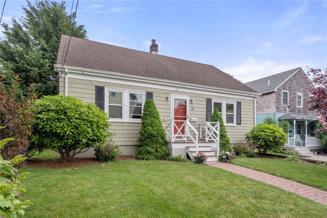 29 Fenner Avenue Newport, RI 02840 - Photo 1 of 31