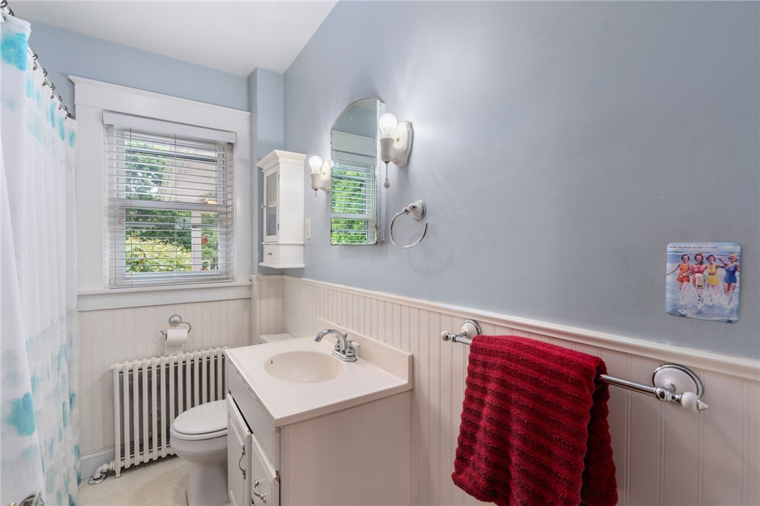 29 Fenner Avenue Newport, RI 02840 - Photo 12 of 31 Full Bathroom First Floor