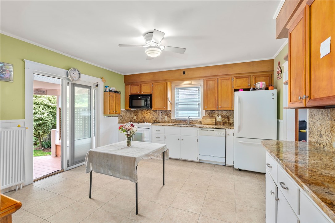 29 Fenner Avenue Newport, RI 02840 - Photo 10 of 31
