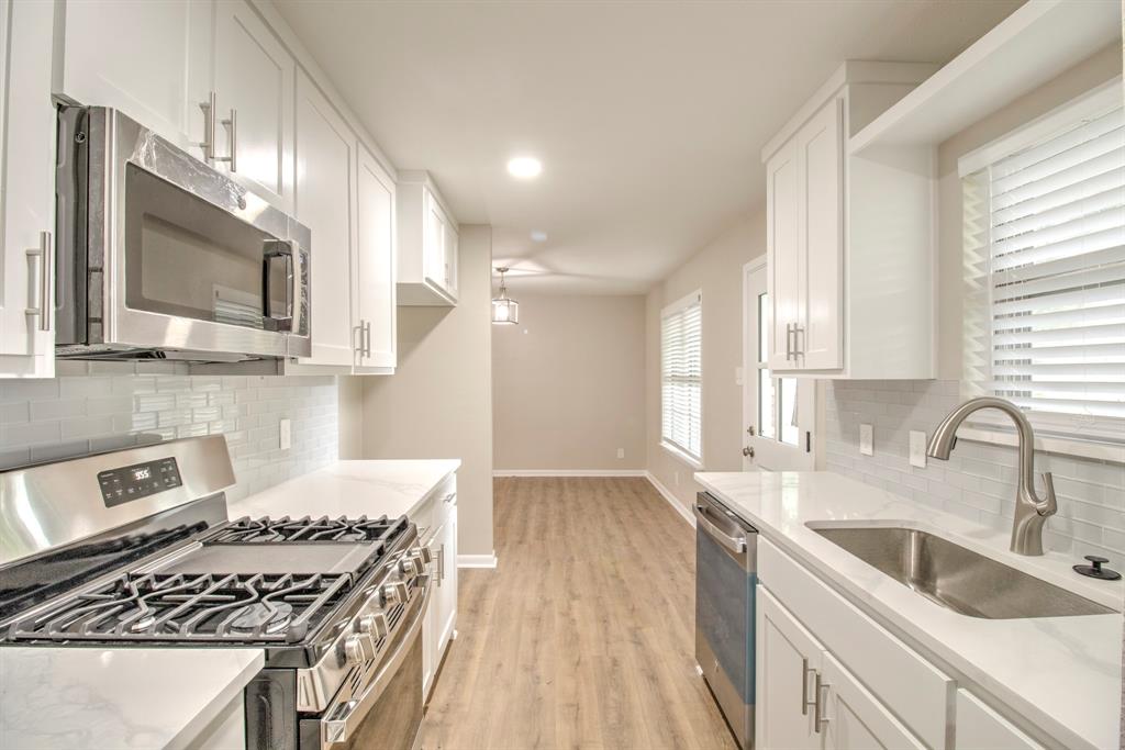 327 West McKinney Street Pilot Point, TX 76258 - Photo 13 of 29
