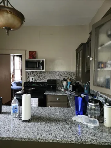 $275,000 | 2523 Holmes Street, Kansas City, MO 64108