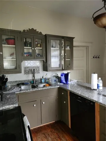 $275,000 | 2523 Holmes Street, Kansas City, MO 64108