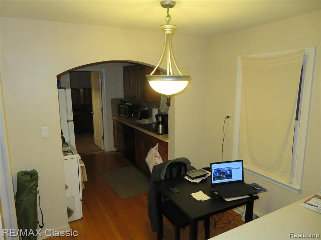 25514 Graham Road Redford, MI 48239 - Photo 7 of 29
