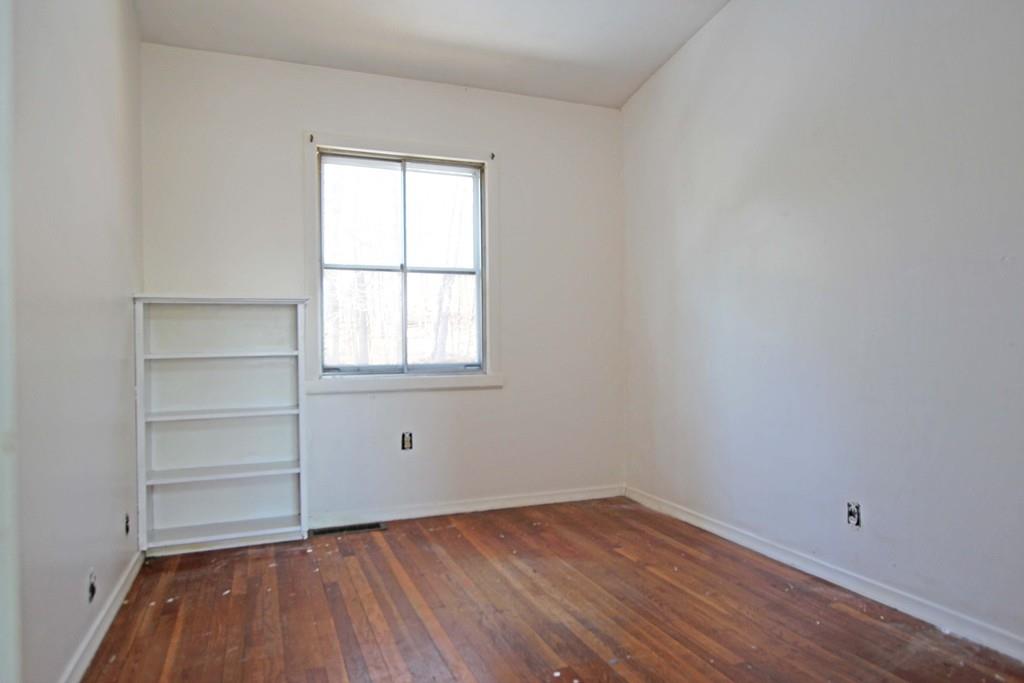 21 Larch Road Georgetown, MA 01833 - Photo 11 of 14 Gallery Image 11