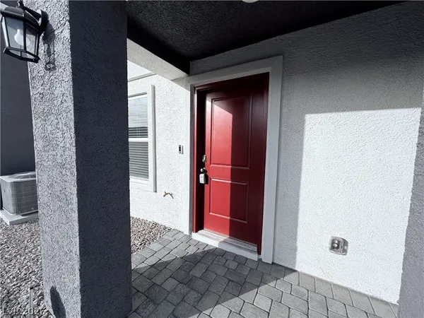 $1,950 | 9332 Serene Harbor Street, Las Vegas, NV 89178