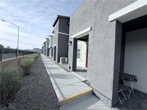 $1,950 | 9332 Serene Harbor Street, Las Vegas, NV 89178