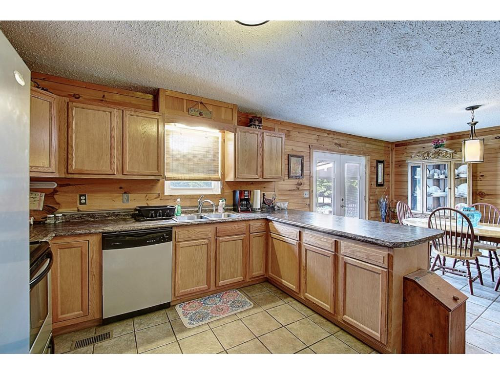166 Flora Dugger Road Elizabethton, TN 37643 - Photo 11 of 36 Photo 11