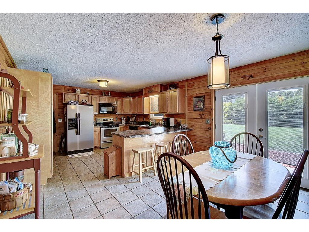 166 Flora Dugger Road Elizabethton, TN 37643 - Photo 8 of 36 Photo 8