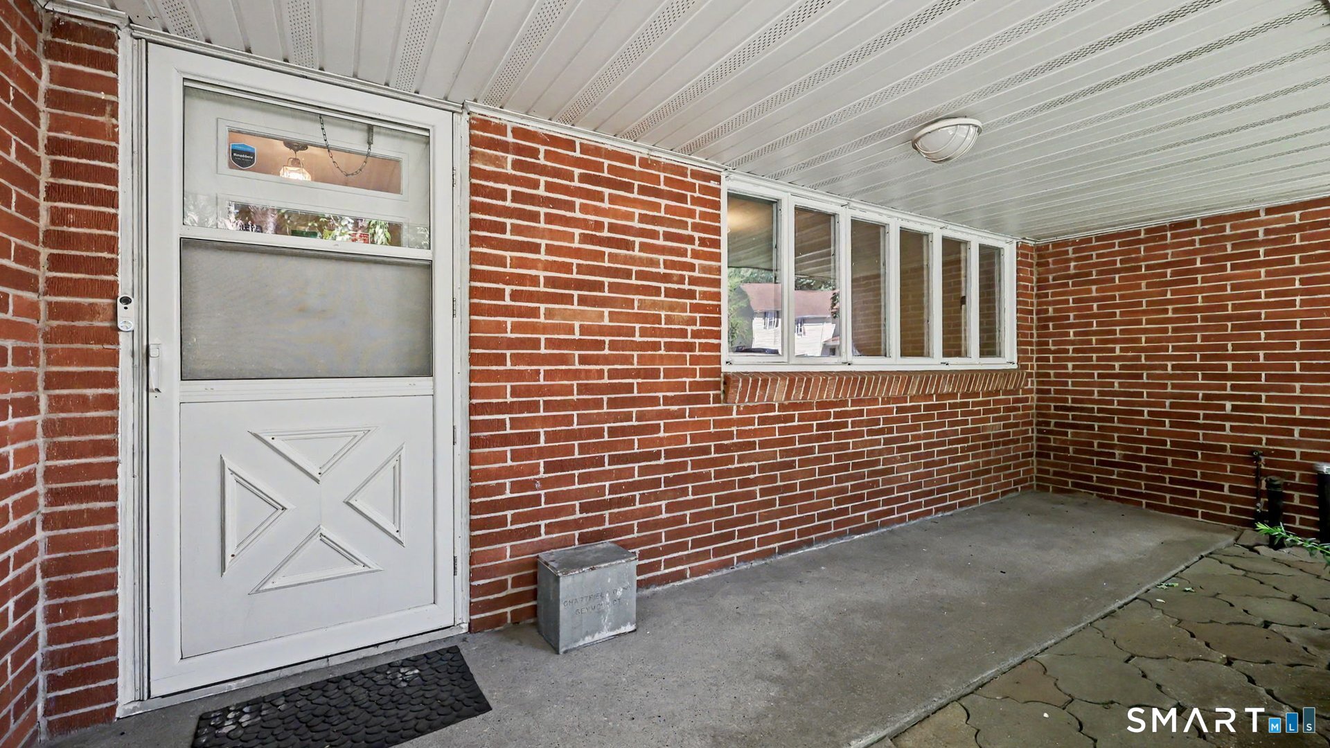 144 Maple Street Seymour, CT 06483 - Photo 5 of 40