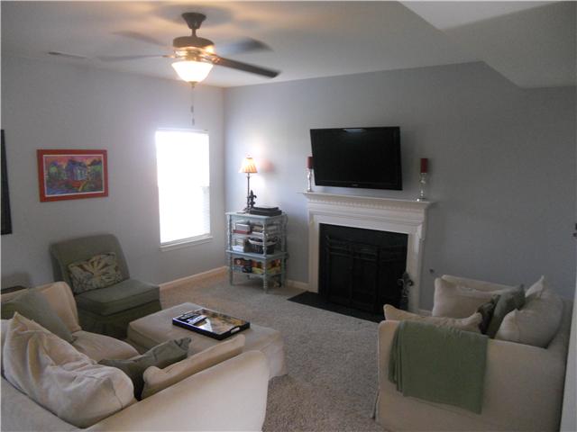 1048 Countess Lane Spring Hill, TN 37174 - Photo 2 of 16 Gallery Image 2