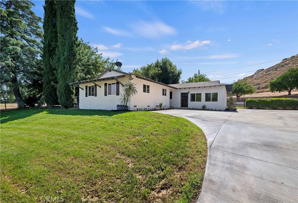 2699 Maryknoll Drive Colton, CA 92324 - Photo 1 of 1 a house view with a garden space