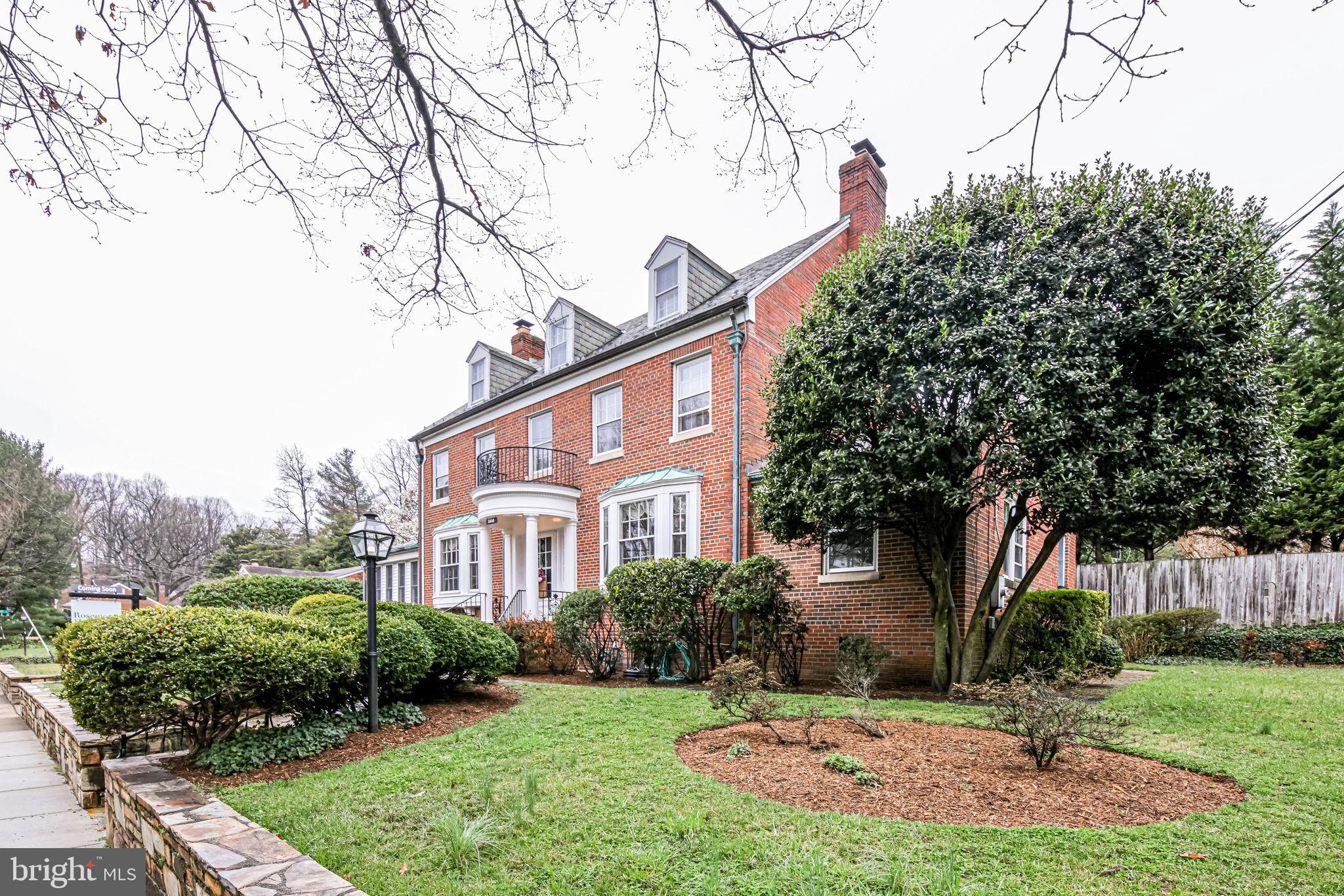 3308 Russell Road Alexandria, VA 22305 - Photo 2 of 88 Side view