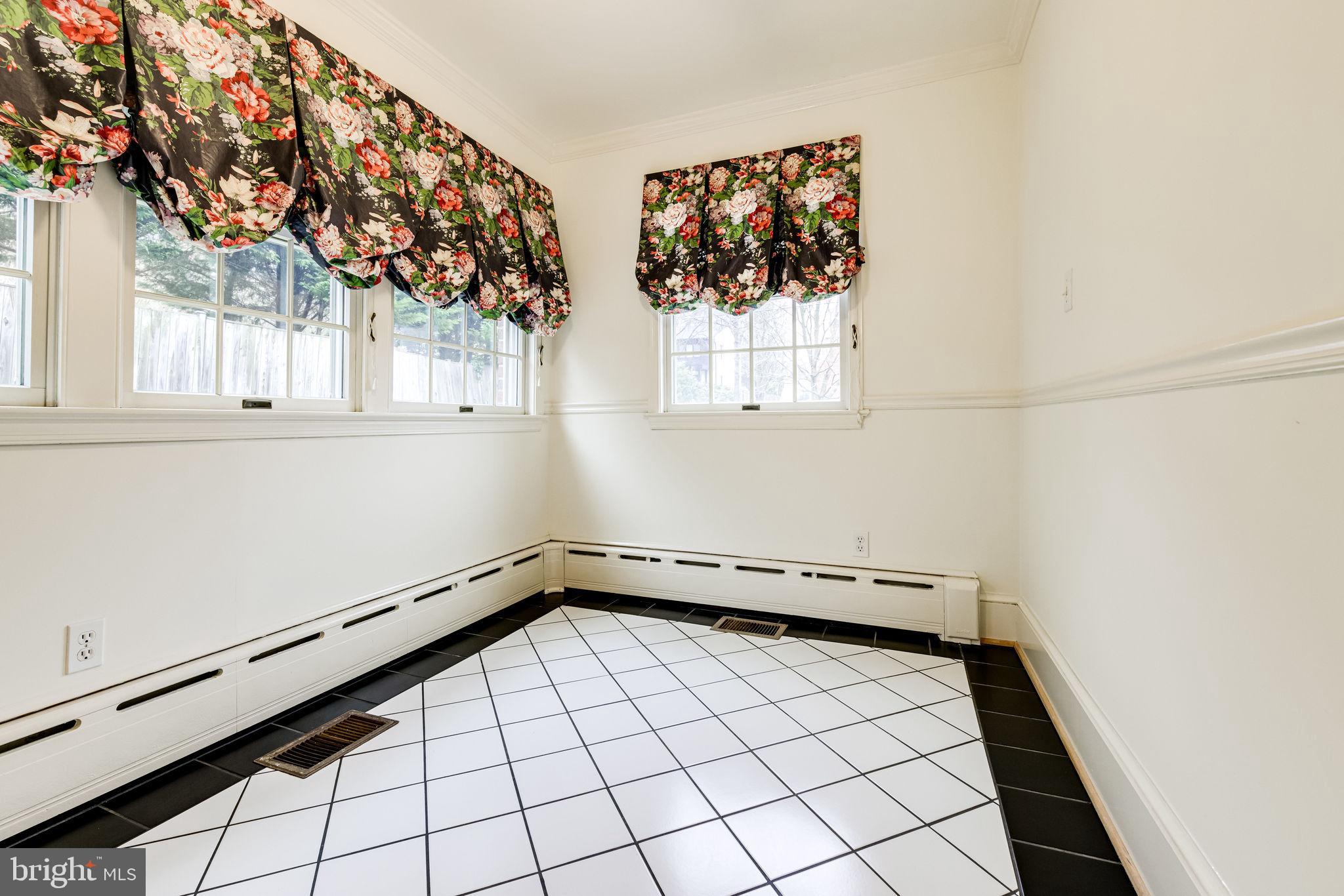 3308 Russell Road Alexandria, VA 22305 - Photo 31 of 88