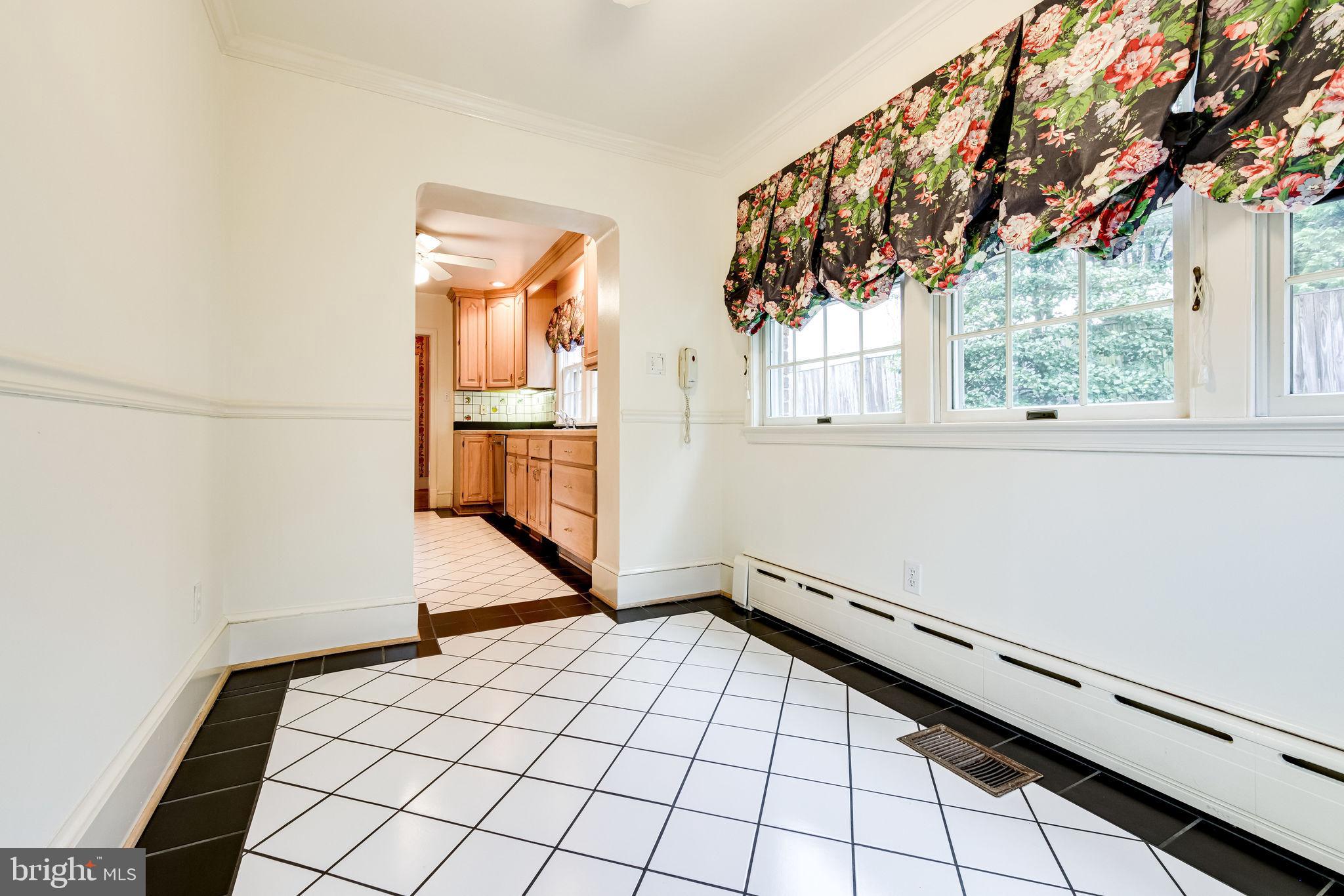 3308 Russell Road Alexandria, VA 22305 - Photo 32 of 88 Breakfast room