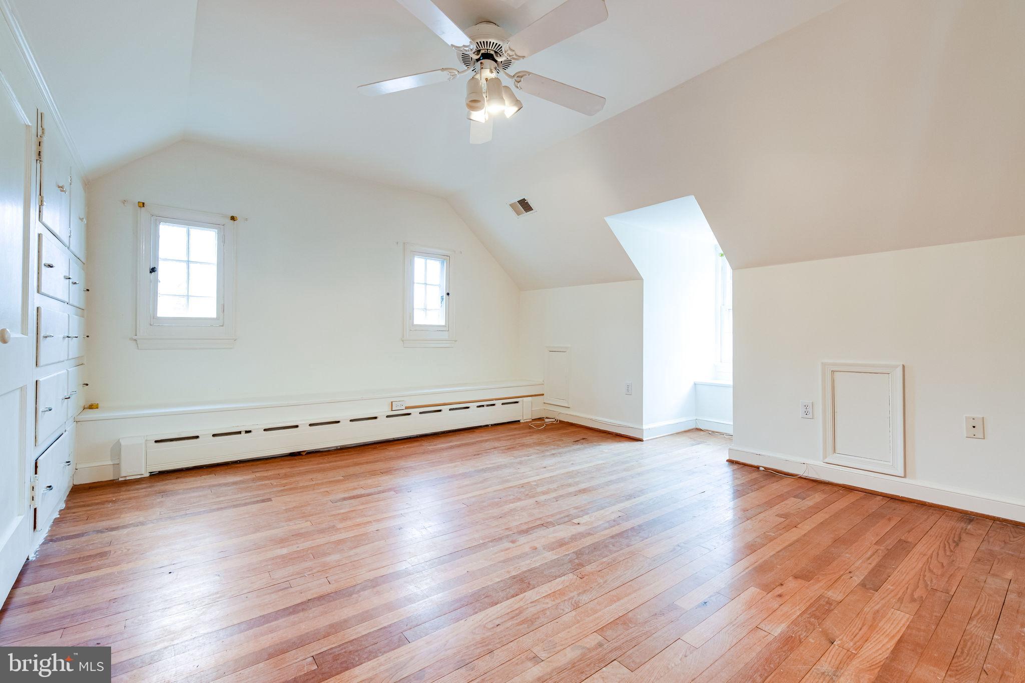 3308 Russell Road Alexandria, VA 22305 - Photo 35 of 88 Upper 2 bedroom # 5