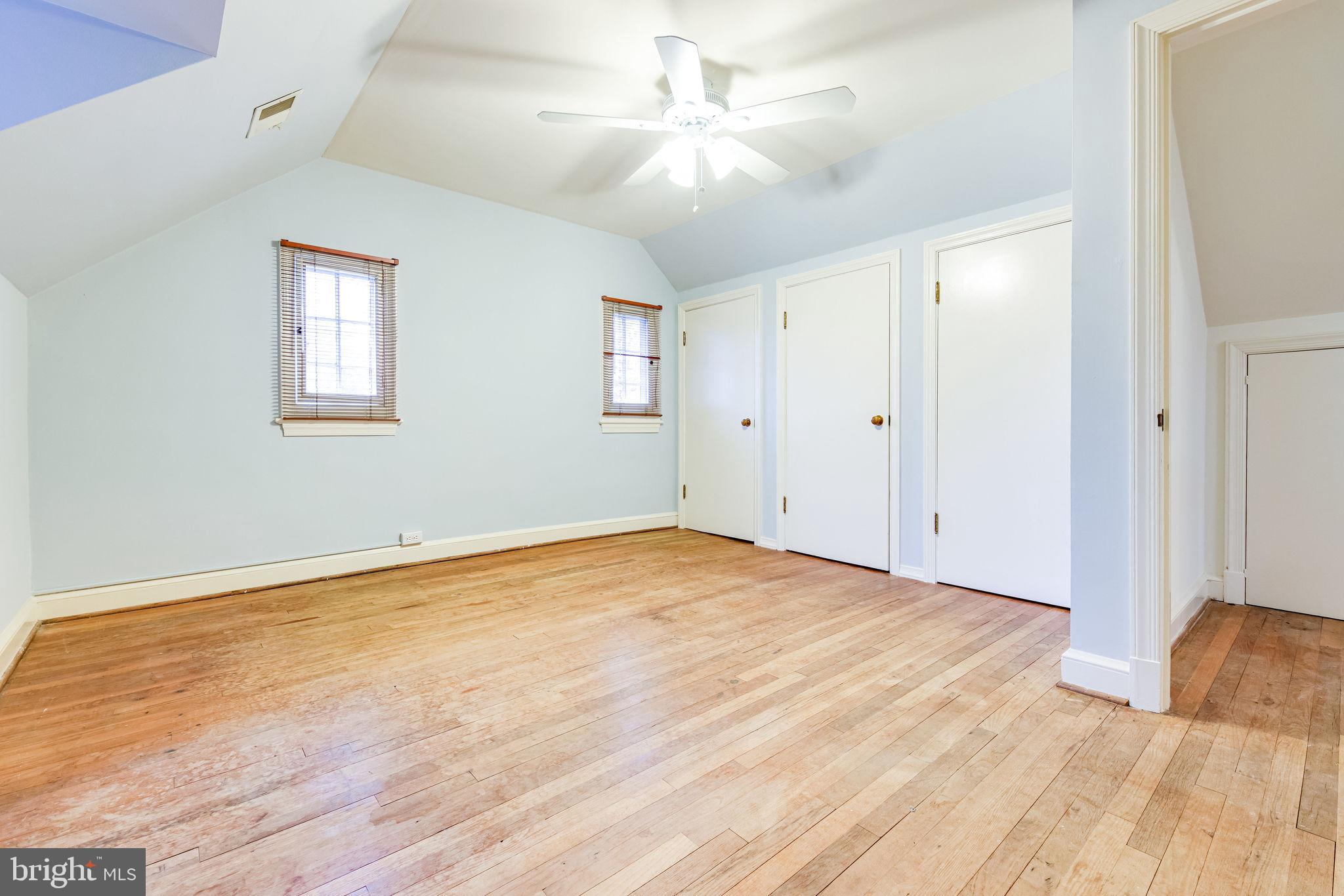 3308 Russell Road Alexandria, VA 22305 - Photo 40 of 88 Upper 2 Bedroom # 4