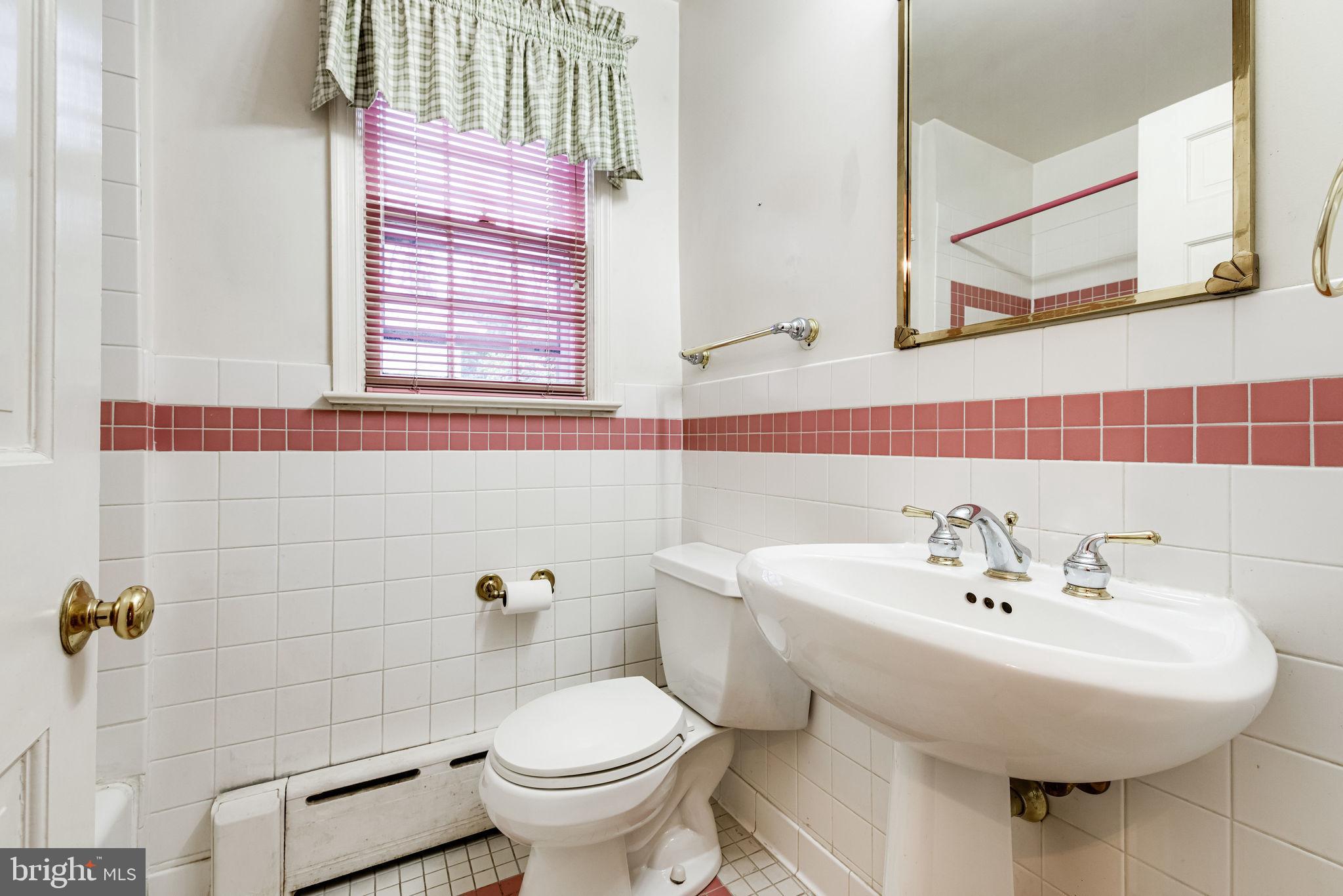 3308 Russell Road Alexandria, VA 22305 - Photo 59 of 88 Full bath # 3