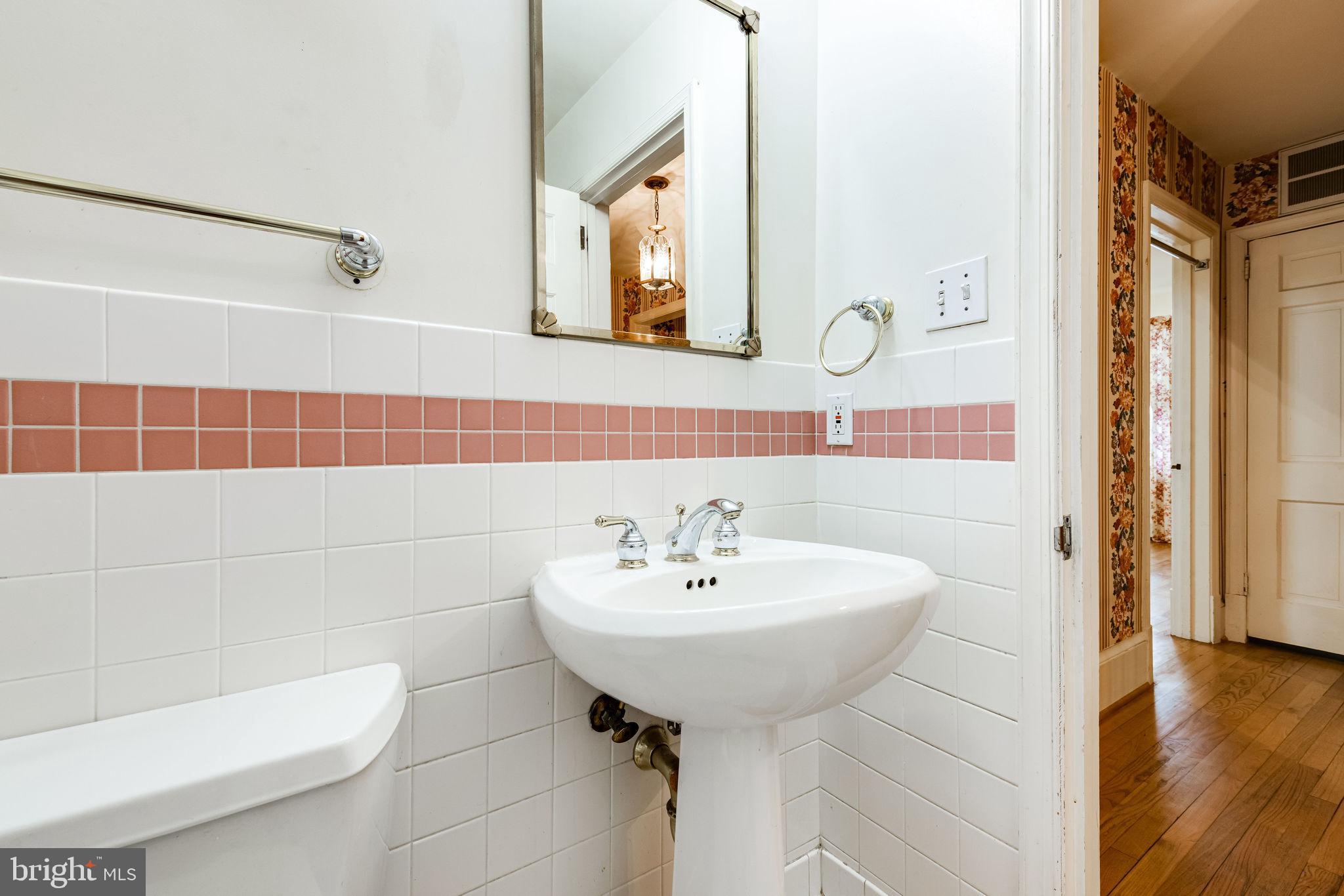 3308 Russell Road Alexandria, VA 22305 - Photo 60 of 88 Full bath #3