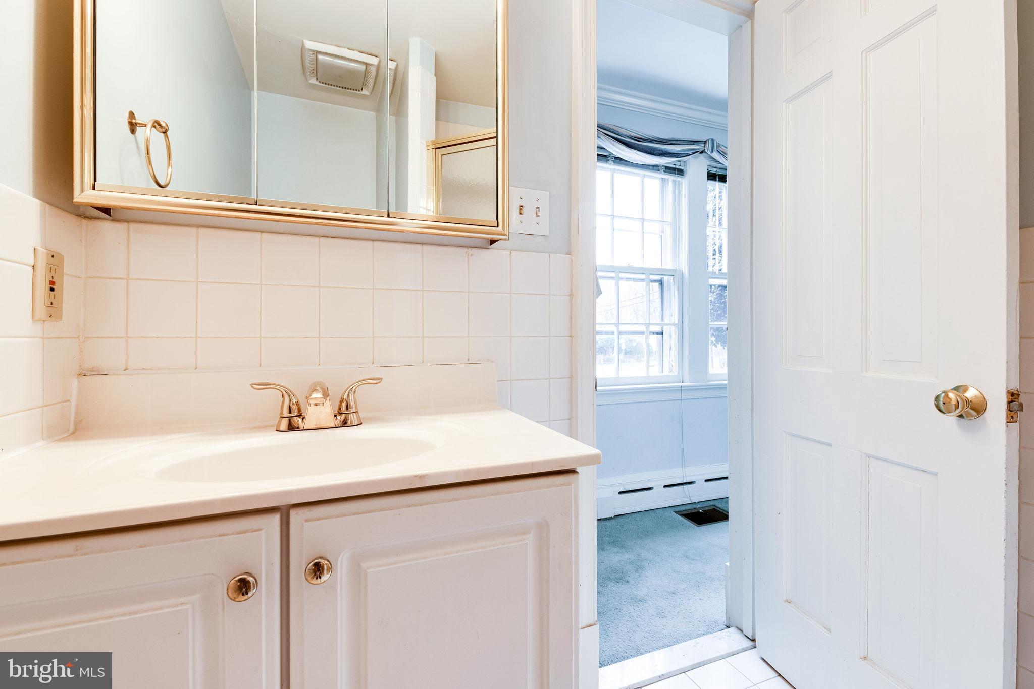 3308 Russell Road Alexandria, VA 22305 - Photo 65 of 88 Bathroom # 4