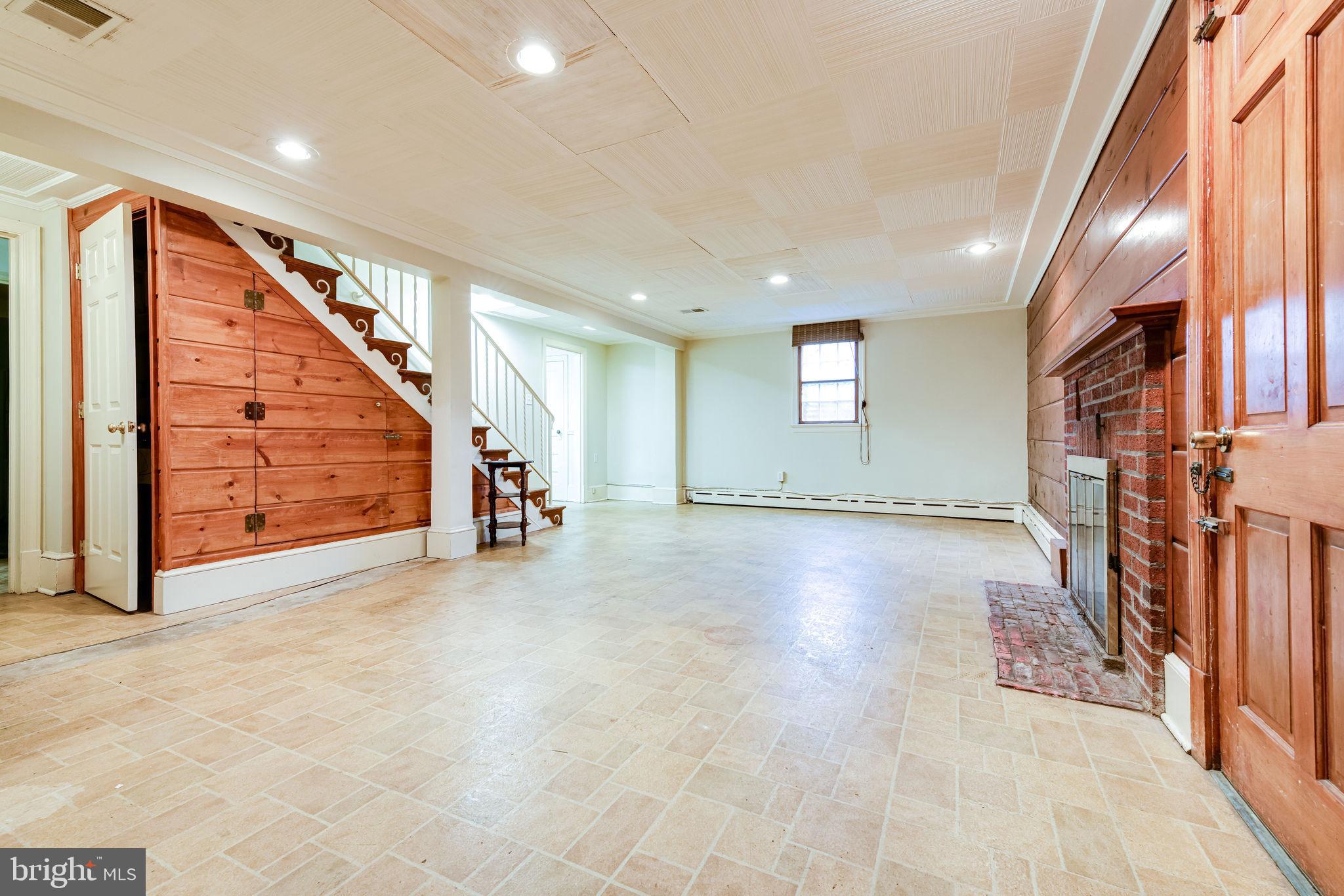 3308 Russell Road Alexandria, VA 22305 - Photo 68 of 88 Rec room
