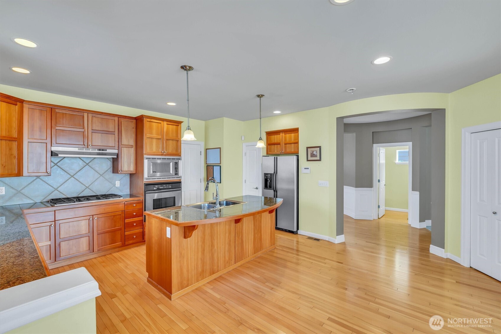 16433 Southeast 166th Terrace Renton, WA 98058 - Photo 5 of 34 Gallery Image 5
