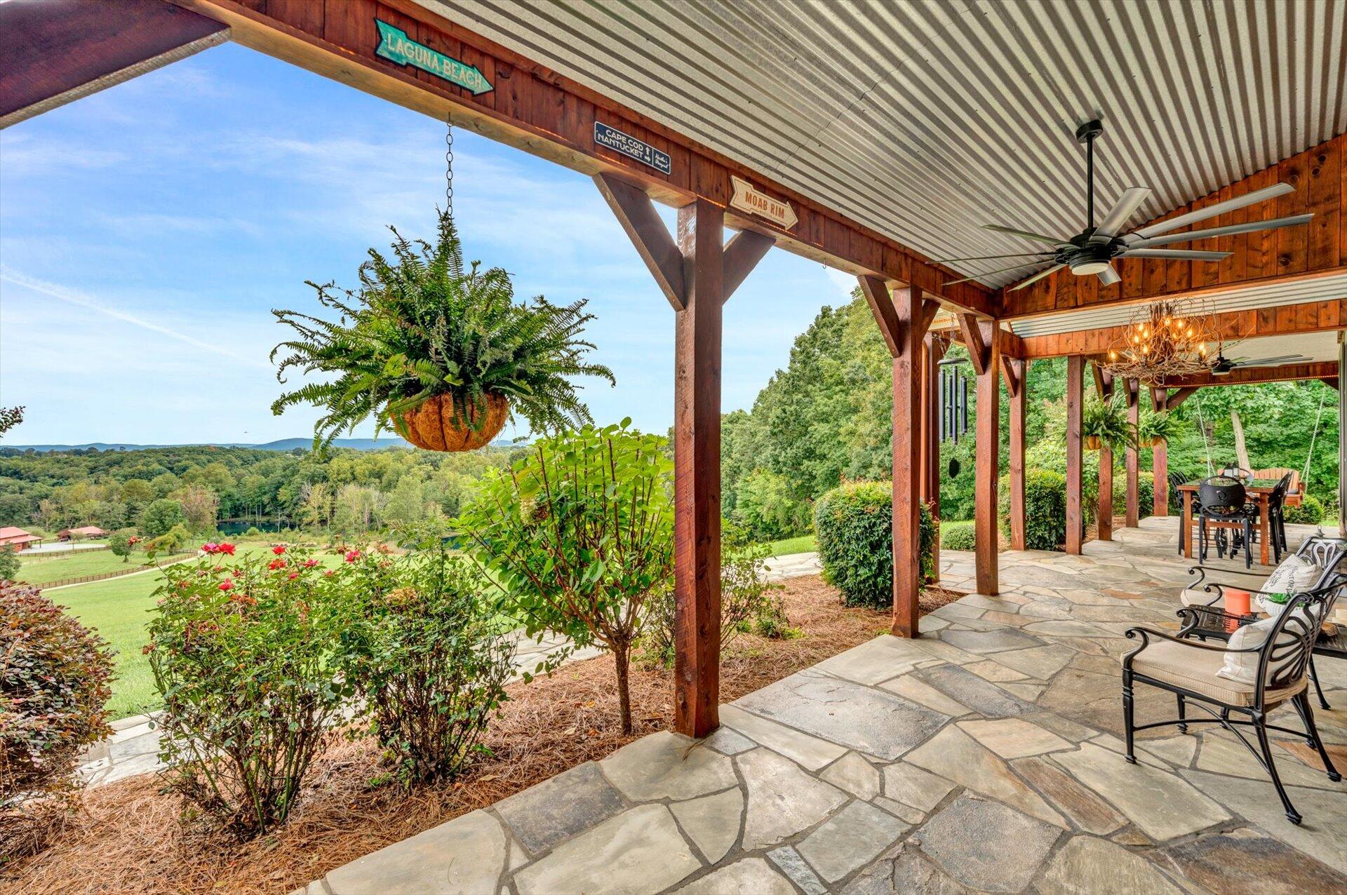 589 Timber Ridge Road Glade Hill, VA 24092 - Photo 4 of 92 04-092620230199