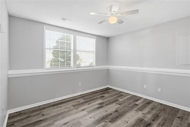 $359,900 | 713 South Sunset Lane, Raymore, MO 64083