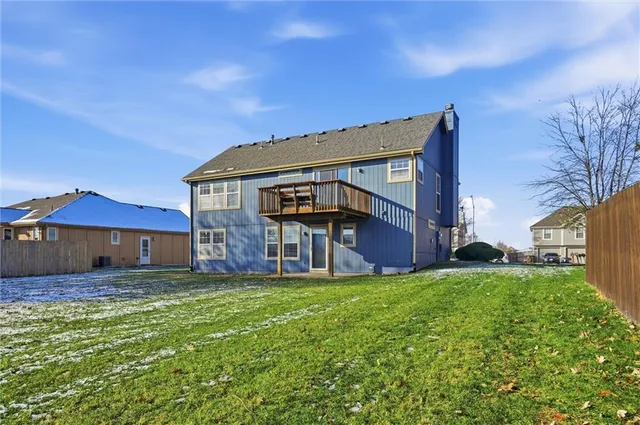 $359,900 | 713 South Sunset Lane, Raymore, MO 64083