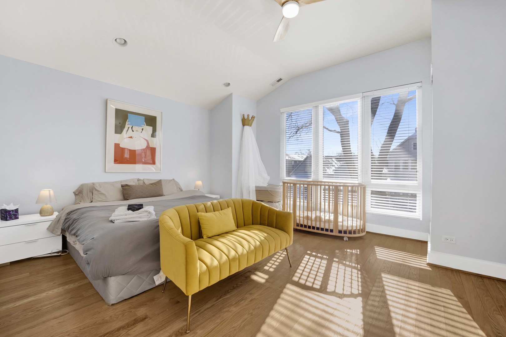2648 West Homer Street Chicago, IL 60647 - Photo 29 of 49 a living room with furniture and a window
