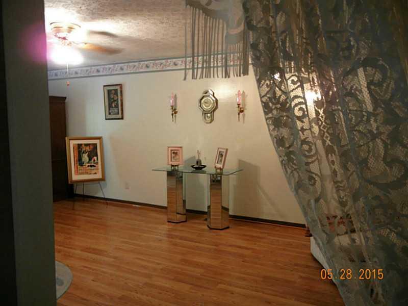 135 Omega Street Springfield, OH 45504 - Photo 3 of 25