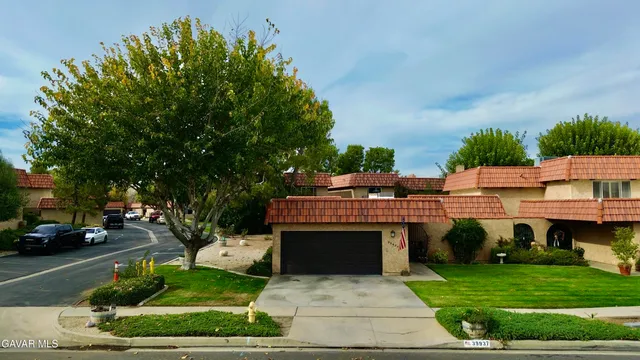 $450,000 | 39937 Golfers Drive, Palmdale, CA 93551
