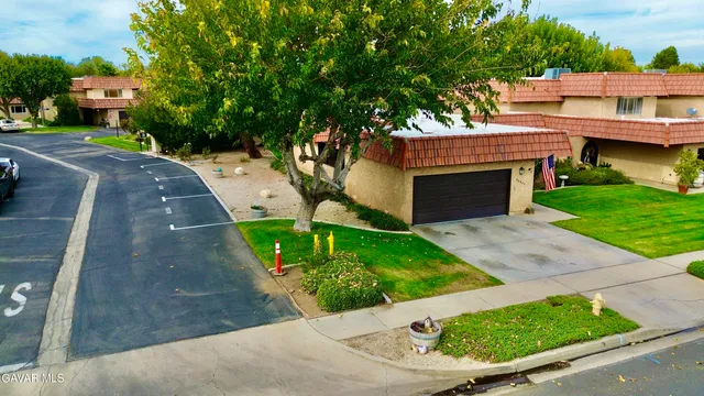 $450,000 | 39937 Golfers Drive, Palmdale, CA 93551