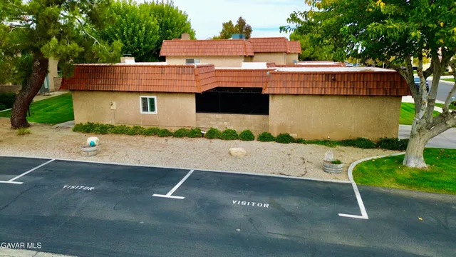 $450,000 | 39937 Golfers Drive, Palmdale, CA 93551