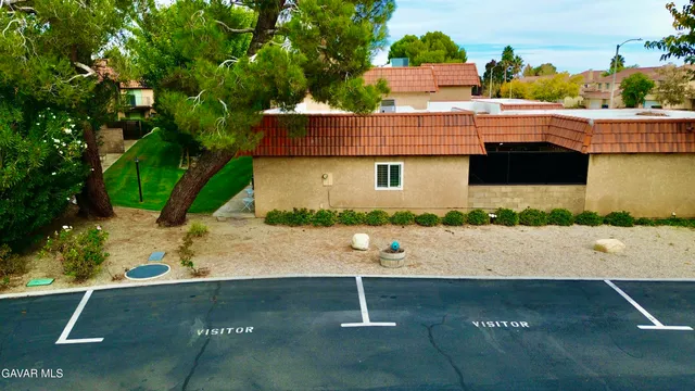 $450,000 | 39937 Golfers Drive, Palmdale, CA 93551