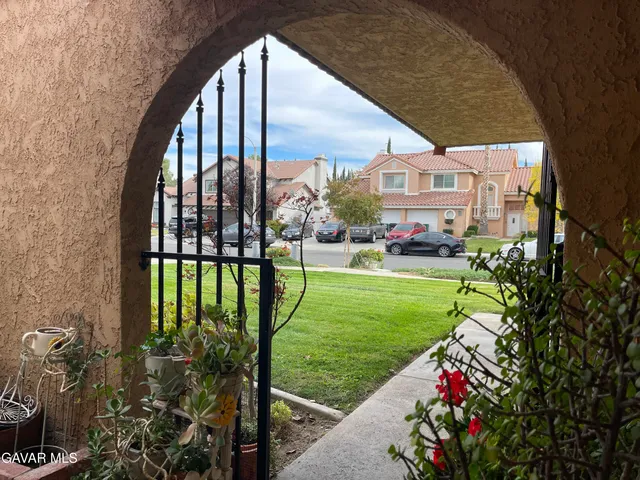 $450,000 | 39937 Golfers Drive, Palmdale, CA 93551