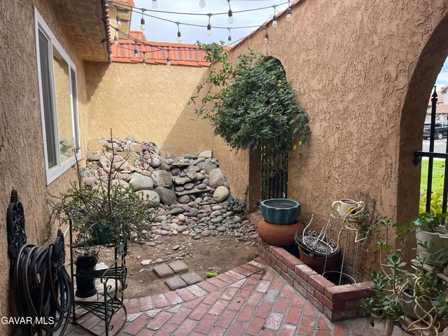 $450,000 | 39937 Golfers Drive, Palmdale, CA 93551