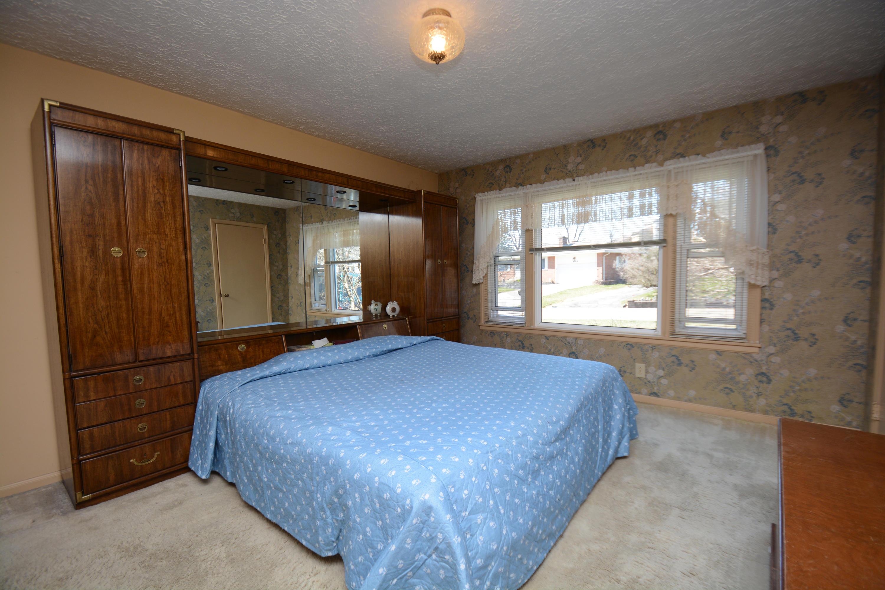 2517 Minerva Lake Road Columbus, OH 43231 - Photo 12 of 29