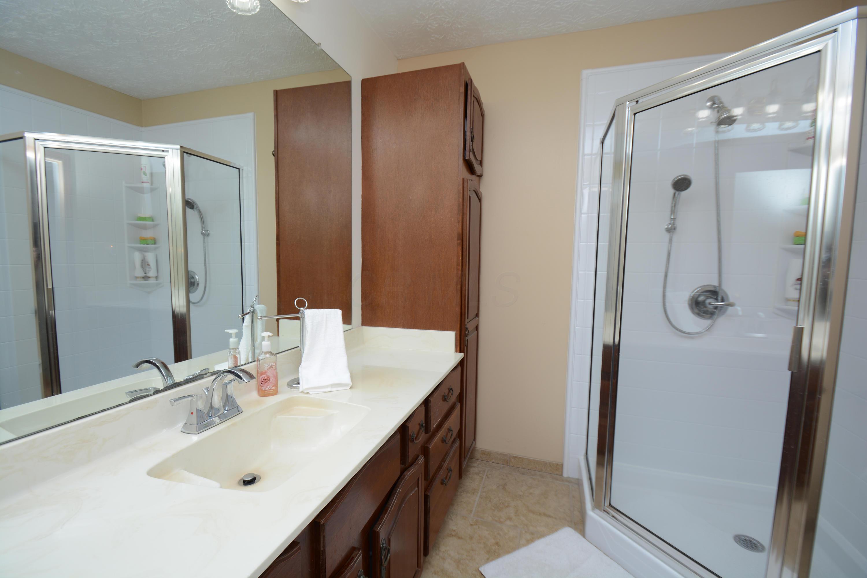 2517 Minerva Lake Road Columbus, OH 43231 - Photo 13 of 29