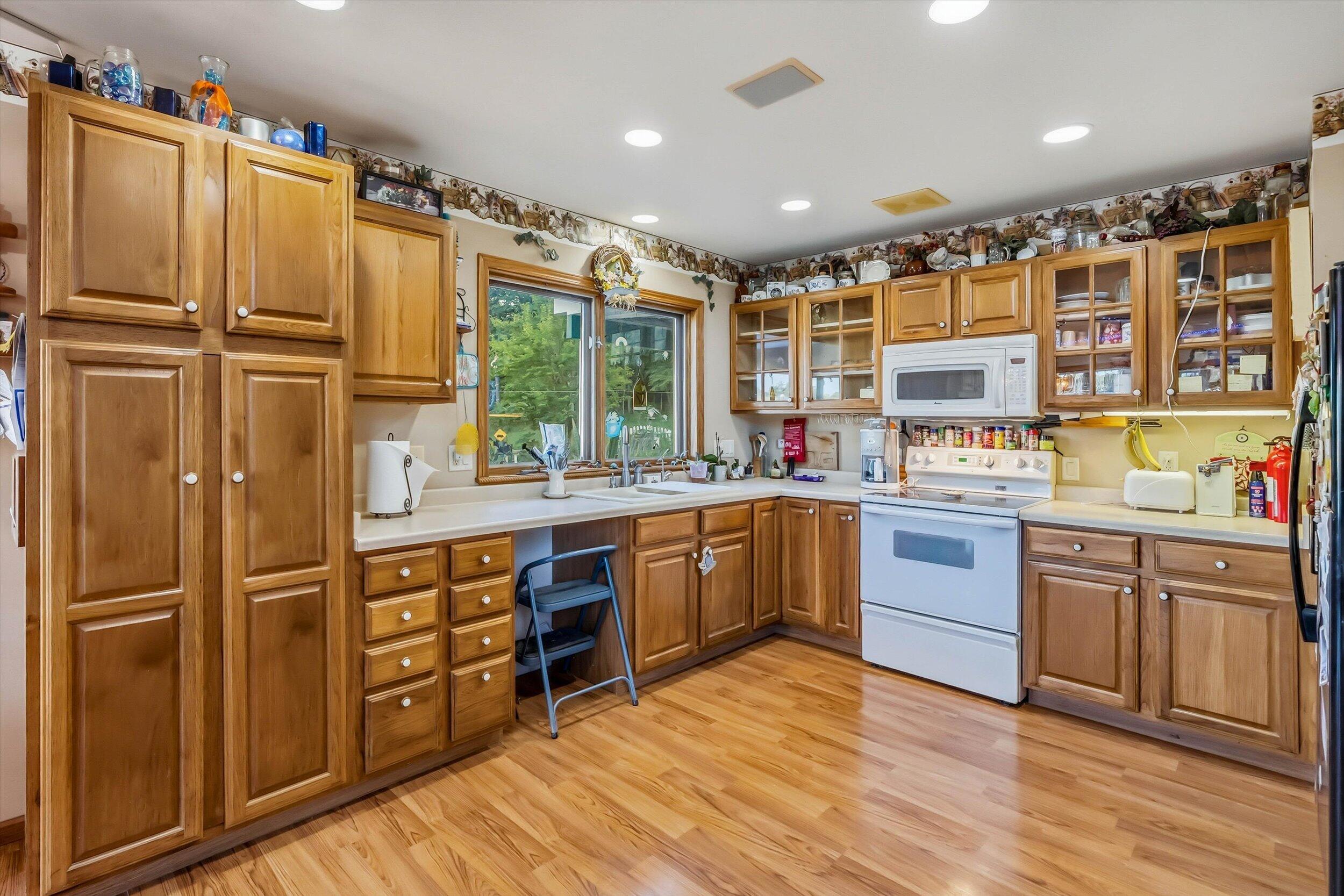 08-Kitchen