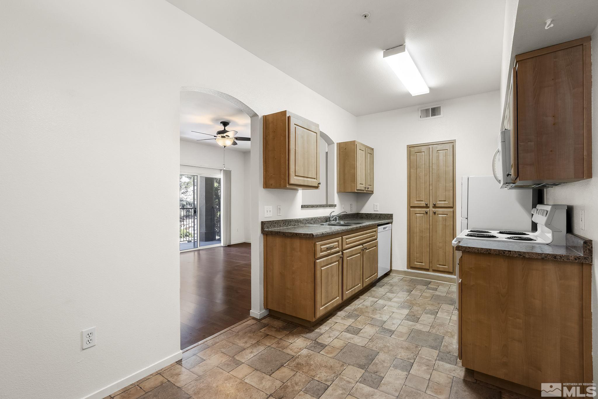 6850 Sharlands Avenue, Unit AD1185 Reno, NV 89523 - Photo 8 of 28 Photo 8