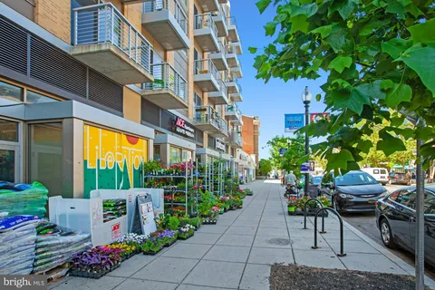 $270,000 | 2550 17th Street Northwest, Unit 302, Washington, DC 20009