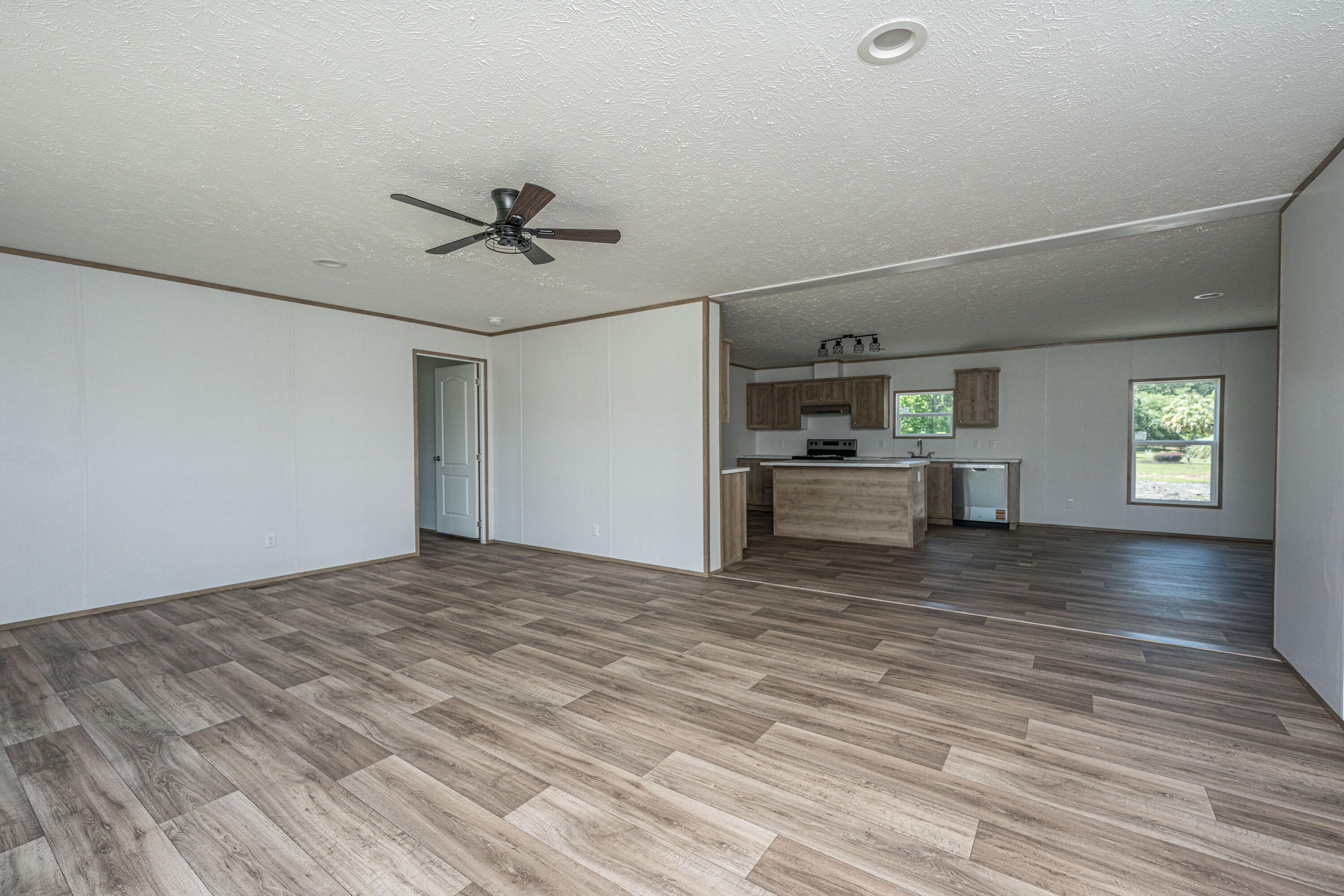 167 Davis Terrace St. George, SC 29477 - Photo 8 of 92 167DavisTerraceDr010