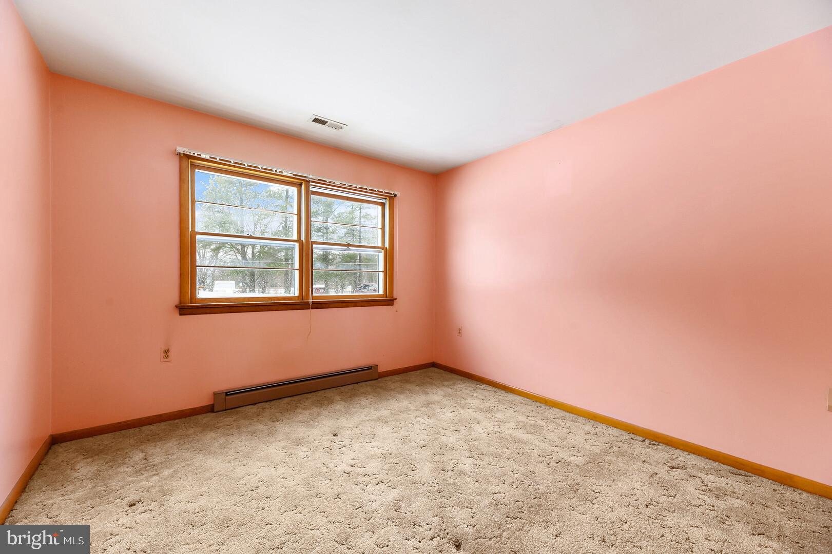 39088 Rodeffer Road Lovettsville, VA 20180 - Photo 14 of 31 Bedroom