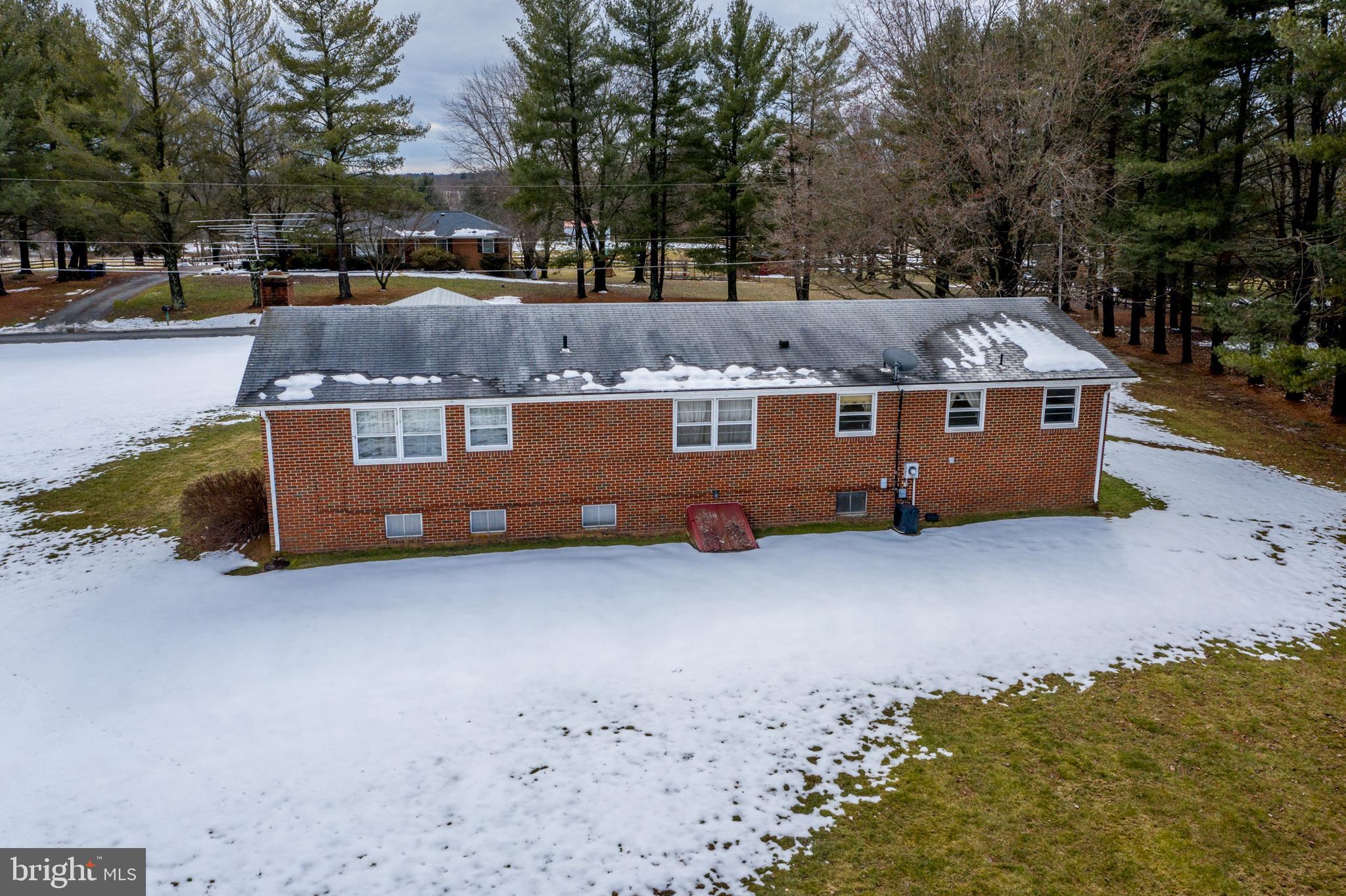 39088 Rodeffer Road Lovettsville, VA 20180 - Photo 22 of 31 Back of the house