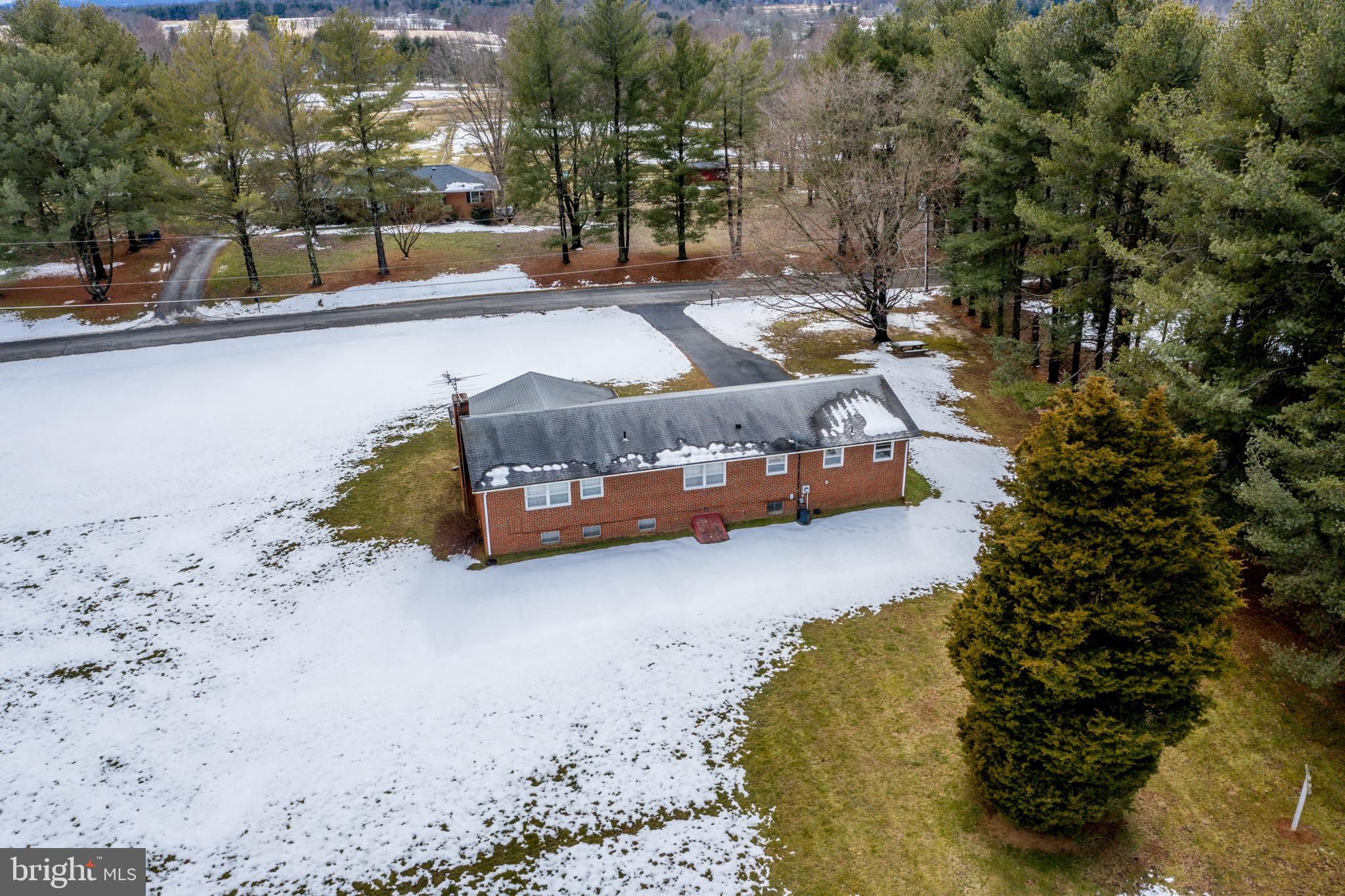 39088 Rodeffer Road Lovettsville, VA 20180 - Photo 24 of 31 back of the house